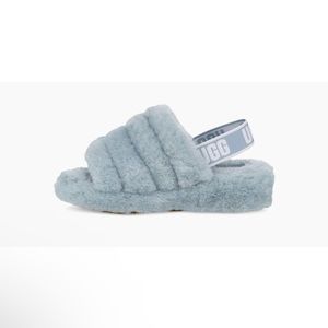 🧡 Blue Ugg “Fluff Yeah” Woman’s size 9 Slides